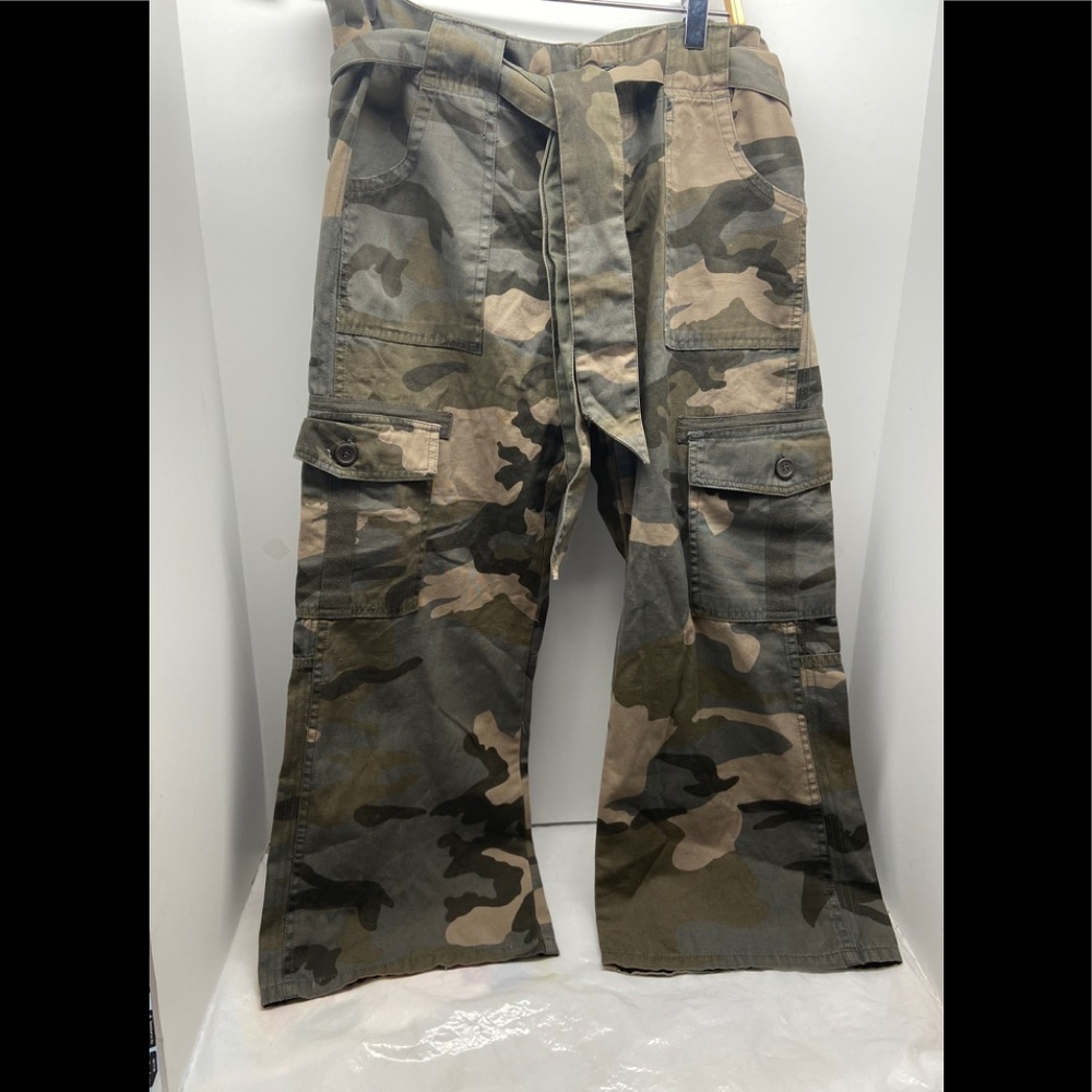 Moe camouflage Capri